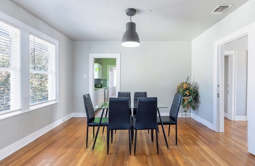 Highland Park House | Luxurious 2-bedroom Town house