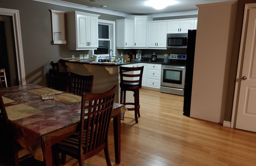 Fall River House | Luxurious 2 bedrooms with Bathroom