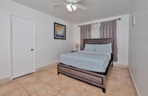 Miramar House | Luxurious 5 bedrooms Jacuzzipool
