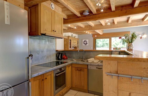Croizet-sur-Gand Cottage | Luxurious 6-Bedroom Cottage with Private Pool, Terrace & Riverside View in Croizet-sur-Gand