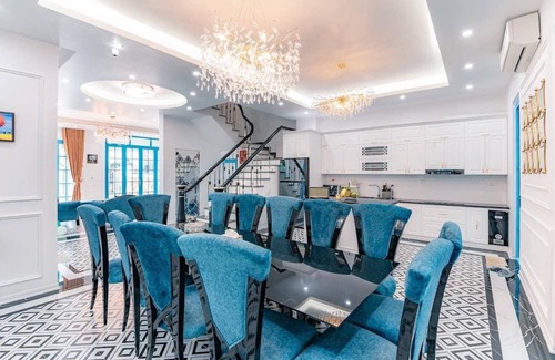 Bai Chay Villa | Luxurious 7 Bed Villa w/Private Pool