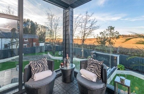 Durham House | Luxurious 7 bedroom durham mansion pool, hot tub, cinema