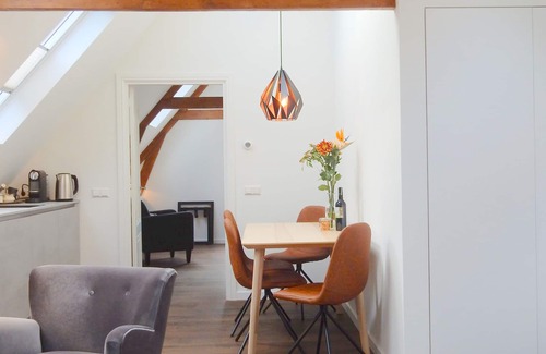 Amsterdam West Apartment | Luxurious and spacious penthouse in city center! 2 bathrooms, airco, wifi.