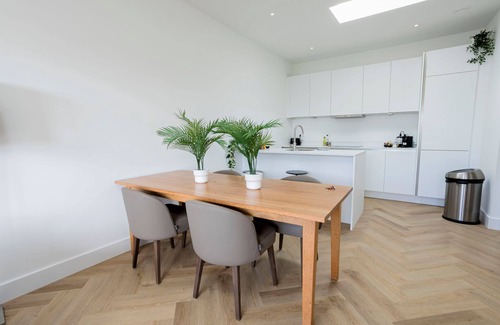 Bussum Apartment | Luxurious and tastefully furnished apartment in heart of Bussum