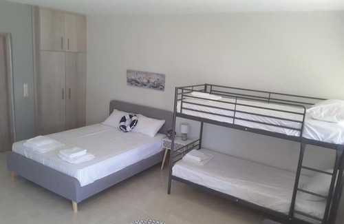 Paliovarka Apartment | Luxurious apartment foinikas