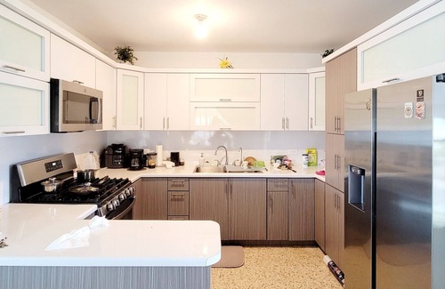 Algarrobo House | Luxurious Apartment Near Beaches, 2nd floor only.
