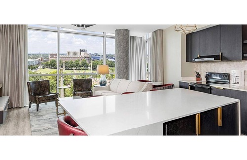 Luckie-Marietta District Condo | Luxurious Atlanta 1 Bedroom Condo with Kitchen, Sleeps 4