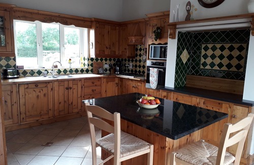 Bansha Other | Luxurious Country Farmhouse, Idyllic setting with Fabulous Mountain views.
