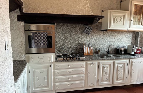 Garlenda House | Luxurious country house villa with pool for 2 families (sleeps 10)
