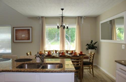 Dallas Villa | Luxurious Dallas Dream Retreat - Casa Frida