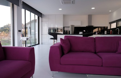 Molares Villa | Luxurious Design VILLA-LAMAR