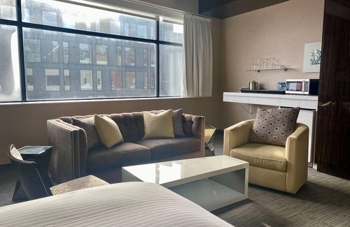 Downtown St. John's House | Luxurious Downtown Room