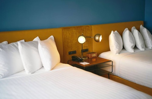 Theater District House | Luxurious Escape with Modern Touches in Heart of SF