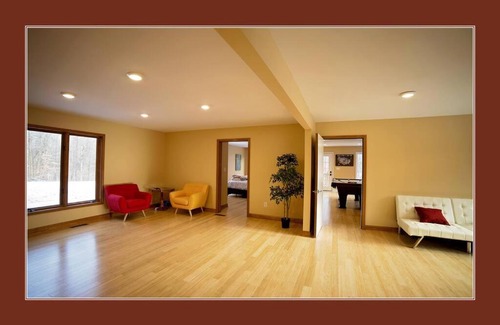 Gnaw Bone Ski Chalet | Luxurious Estate by Brown County 40 private acres