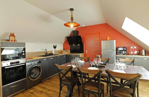 Athis-Val de Rouvre Cottage | Luxurious Family Retreat with Private Spa, Garden & Lake Access in Scenic Normandy
