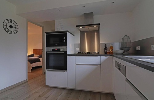 Ceauce Cottage | Luxurious Family Cottage with Garden, Terrace, and Lakeside Activities