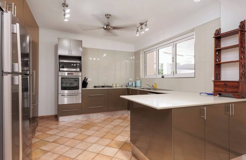 Parap Apartment | Luxurious Family Stay