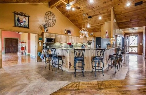 Gober Other | Luxurious farm house! 5-bed, 4 bath, pool and spa.
