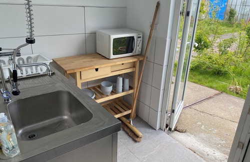 Rijsenhout RV Rental | Luxurious glamping tent, close to Amsterdam Airport