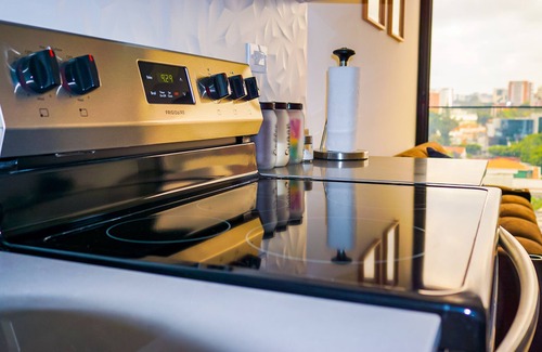 Zona 13 Apartment | Luxurious, overlooking the airport and central.