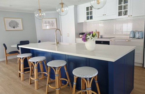 Mountain Creek House | Luxurious Hamptons inspired home on the coast