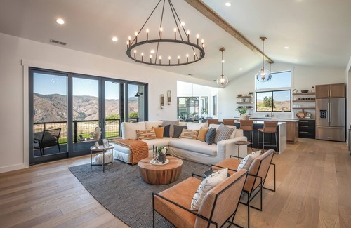 Orondo House | Luxurious home w/seasonal pool, hot tub, fire pit & outdoor kitchen