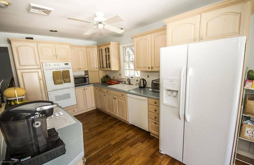 Belmar House | Luxurious House with Pool and Porch, walking to main street, train and beach.