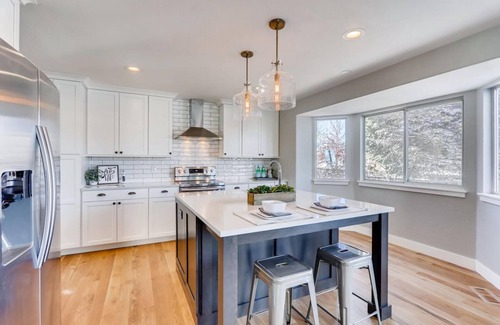 Columbine Knolls House | Luxurious Littleton 5-bedroom home near Red Rocks, Manor House & C-470.