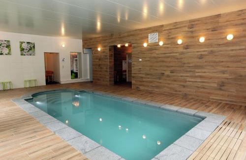 Mettet House | Luxurious Mettet Mansion