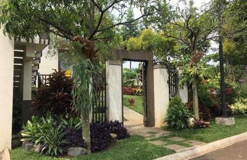 Ciawi Villa | Luxurious Modern Villa at Vimala Hills