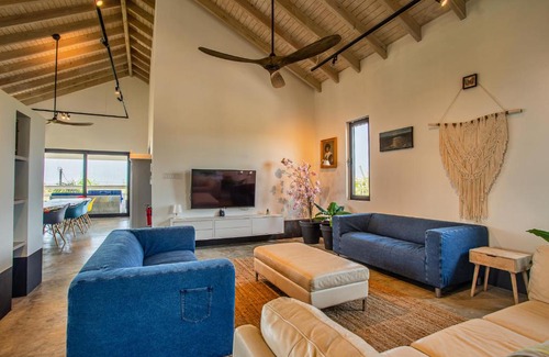 Kurimiauw Villa | Luxurious OCEAN VIEW Getaway