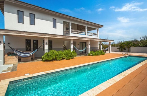 Kurimiauw Villa | Luxurious OCEAN VIEW Getaway