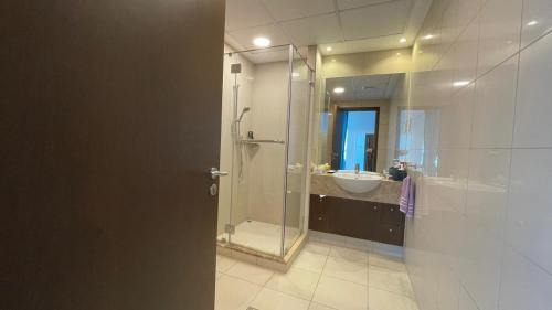 Dubai Festival City Apartment | Luxurious one Bedroom - Rose
