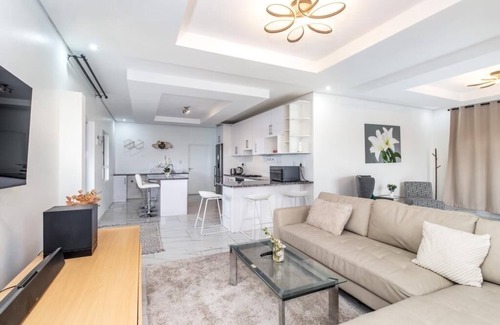 Eikenbosch Villa | Luxurious Penthouse Getaway in Bellville