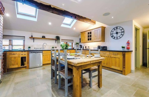 Meathop Apartment | Luxurious & Private Home w/Hot Tub & Log Burner!