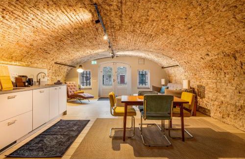 Utrecht City Center House | Luxurious renovated apartment in Utrecht City center with view on the old canal