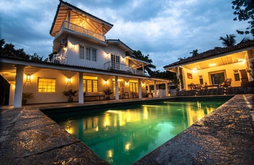 Balapitiya Villa | Luxurious river front colonial villa Balapitiya