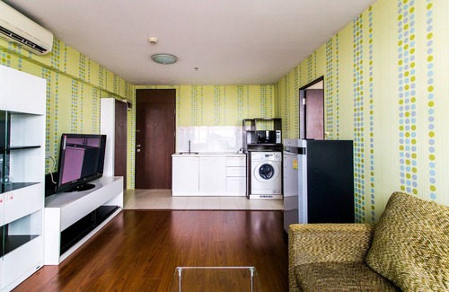 Chom Phon Condo | Luxurious room for rent at The Zest Condominium Ladprao
