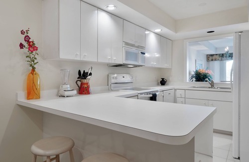 Grand Harbor Condo | Luxurious Seasonal Rental on the Harbor Grand Harbor, Vero Beach! Stunning View