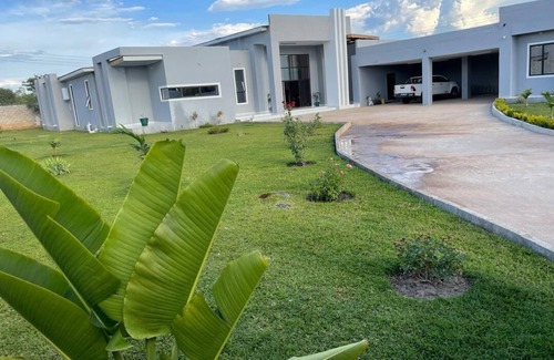 Lusaka House | Luxurious Self-Contained 3 Bedroomed House in Ibex Meanwood, Lusaka, Zambia