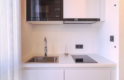 Maribor Apartment | Luxurious Studio w/a Bathtub at Kavenija Apartment