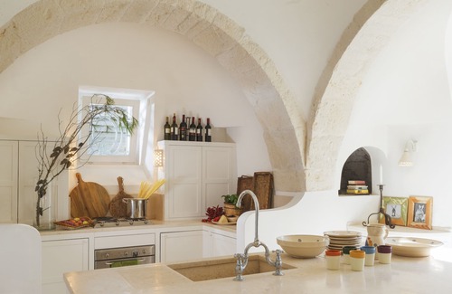 Martina Franca Villa | Luxurious Trullo with Large Pool + Garden. Great Location.