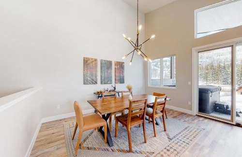 Purgatory House | Luxurious Escape