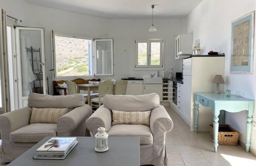 Delfini Villa | Luxurious Villa on the famous glp cat sanctuary