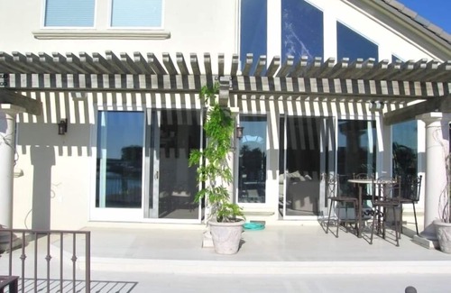 Discovery Bay House | Luxurious Water Front Home (close to fast water)