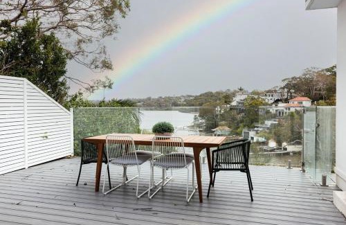 Oatley House | Luxurious Waterfront Retreat in Oatley