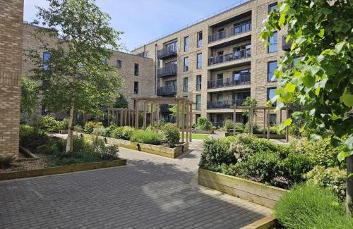 Milton Keynes Apartment | Luxury 1-Bed Apartment with balcony & Free parking