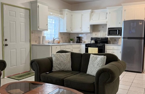 Stonyhill Apartment | Luxury 1-Bedroom Apartment