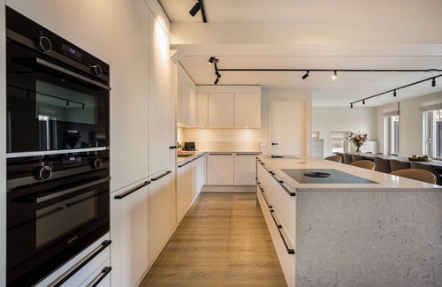 Nooitgedacht House | Luxury 18-person farmhouse in the holiday park Hof van Saksen
