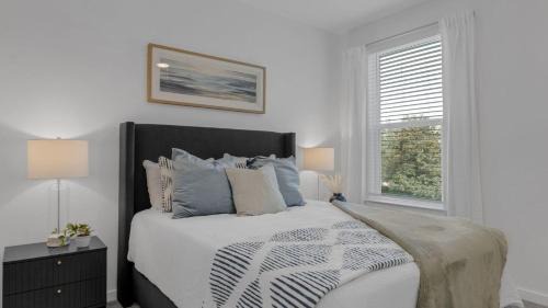 Alphabet Historic District Apartment | Luxury 1BEDROOM 1BATH SLABTOWN-PEARL